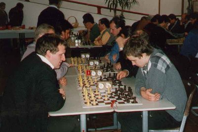 Spitzenduell Henrik Teske (weiß) gegen Alexander Bertagnolli (schwarz)